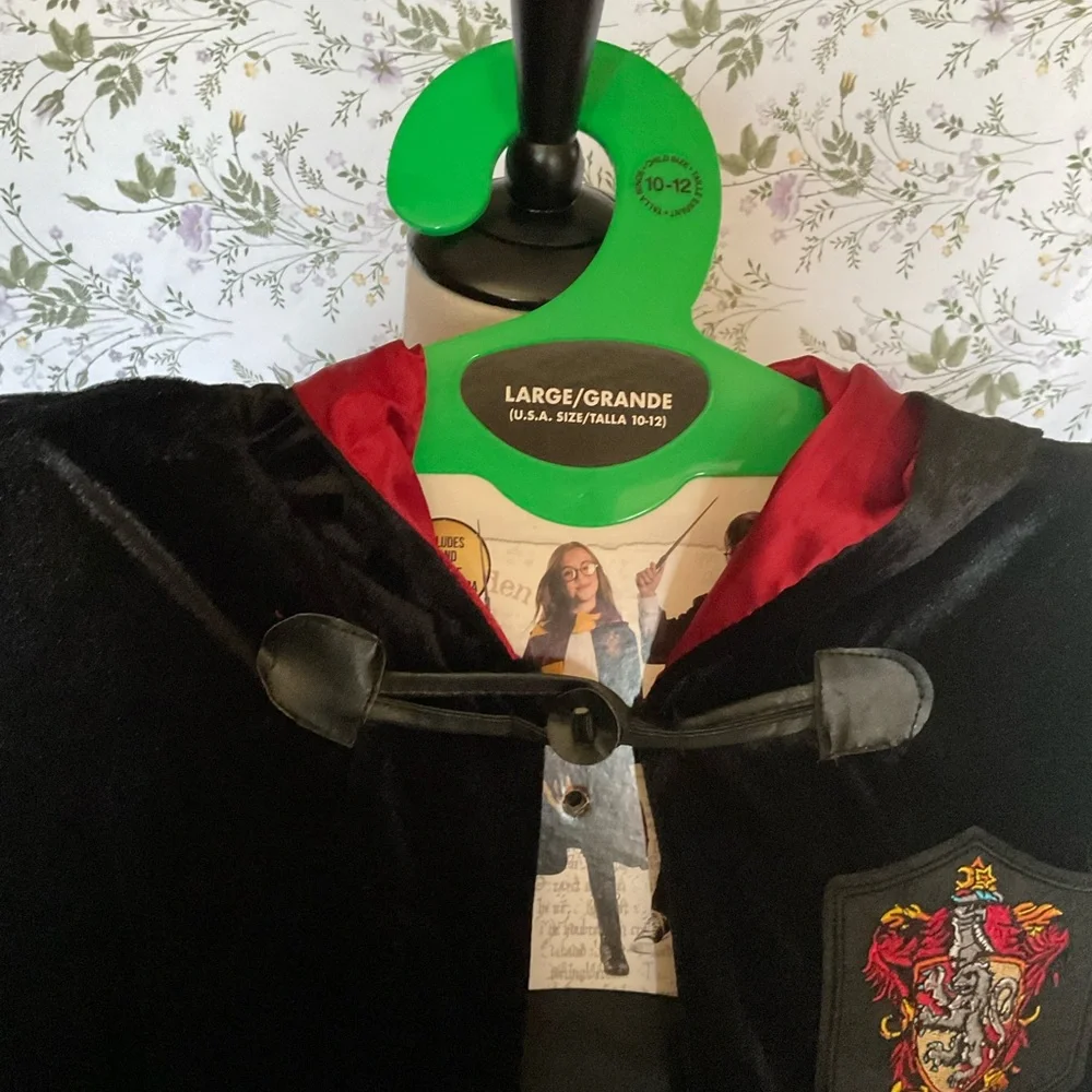 Harry Potter Cape - Picture 3 of 5